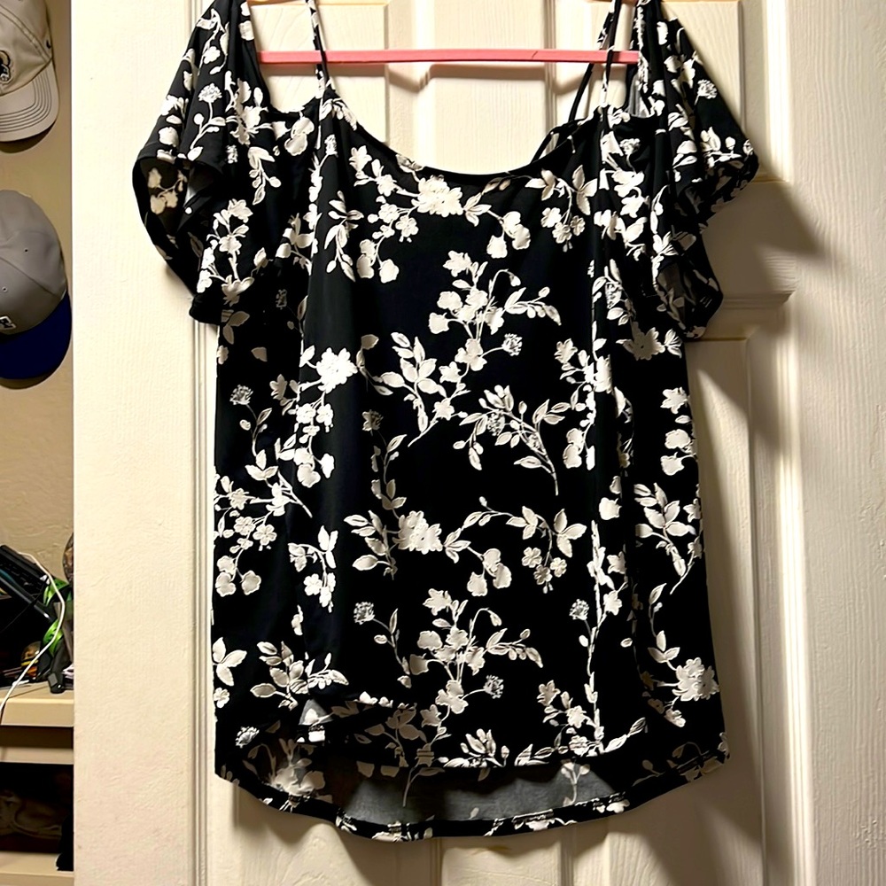 PLUS Papermoon Off-Shoulder Floral Top